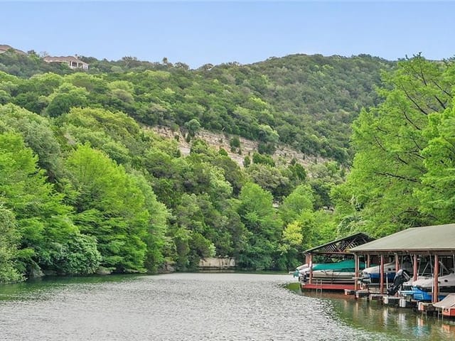 5306 N Scout Island Cir