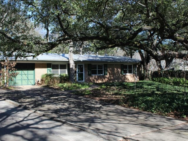 5306 Turnabout Ln