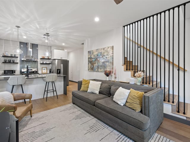 5307 Harmon Ave Unit #2