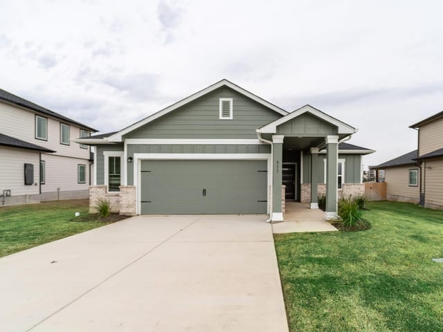 531 Yellowstone DR