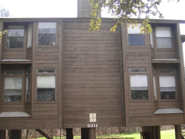 5311 Indio Dr