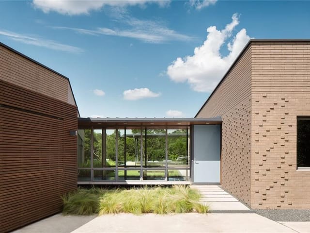 5312 N Scout Island Cir