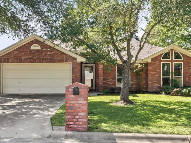 5313 Trail DR