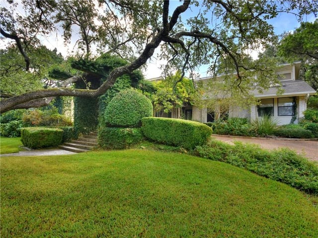 5316 VALBURN Cir