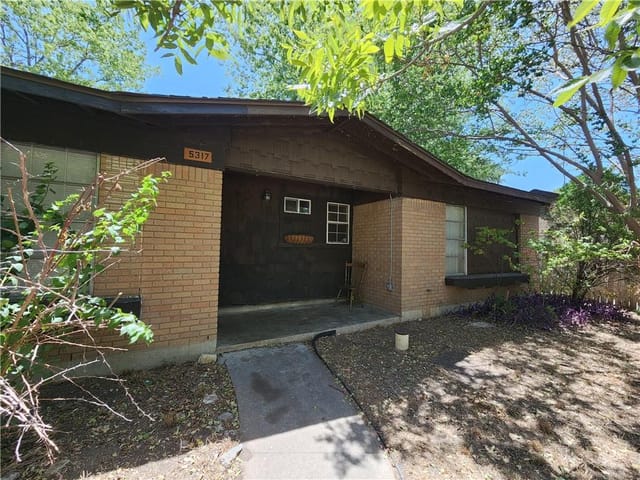 5317 Wellington Dr