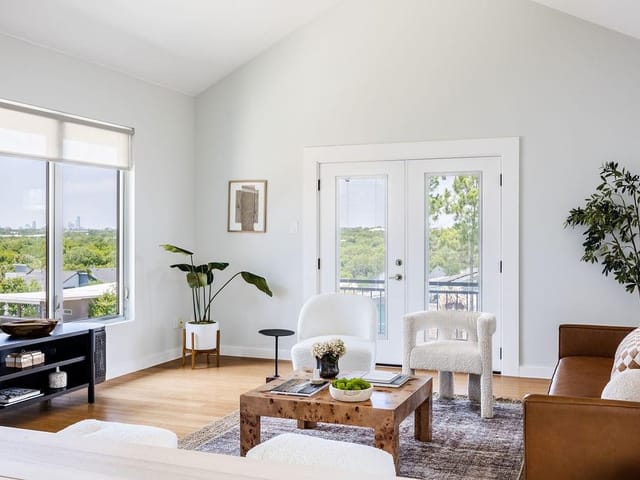 5321 Sendero Hills Pkwy