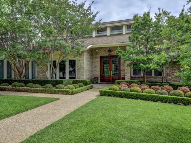 5325 Valburn Cir