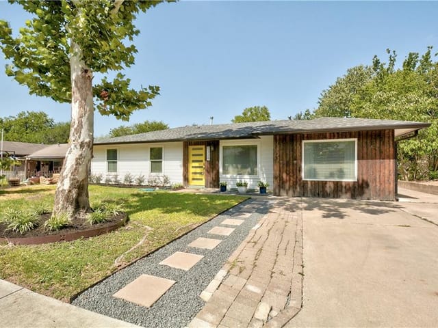 5328 Wellington Dr