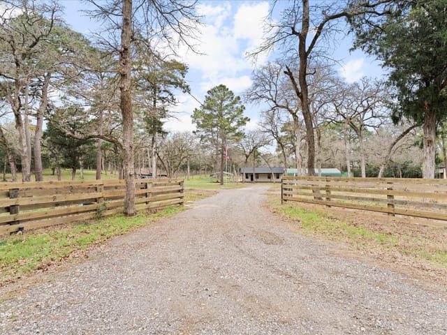 533  Pine Canyon Dr