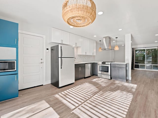 5332 Balcones DR Unit #B