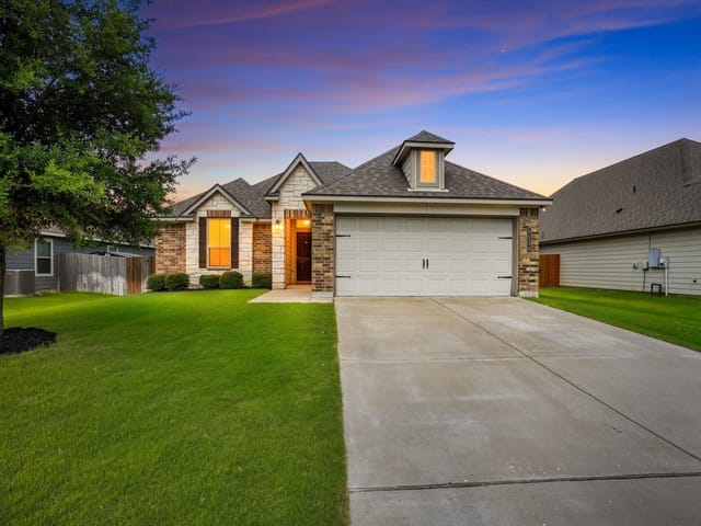 5338 Lancaster DR