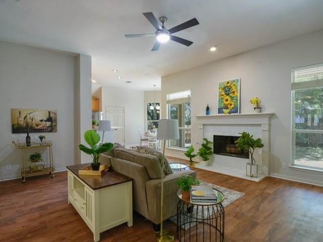 5347 Magdelena Dr
