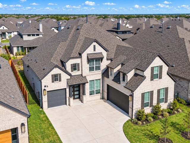 539 Great Lawn BND