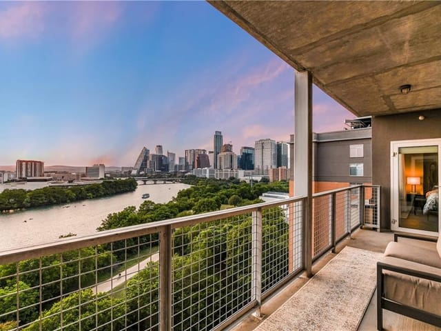 54 Rainey St Unit #1208