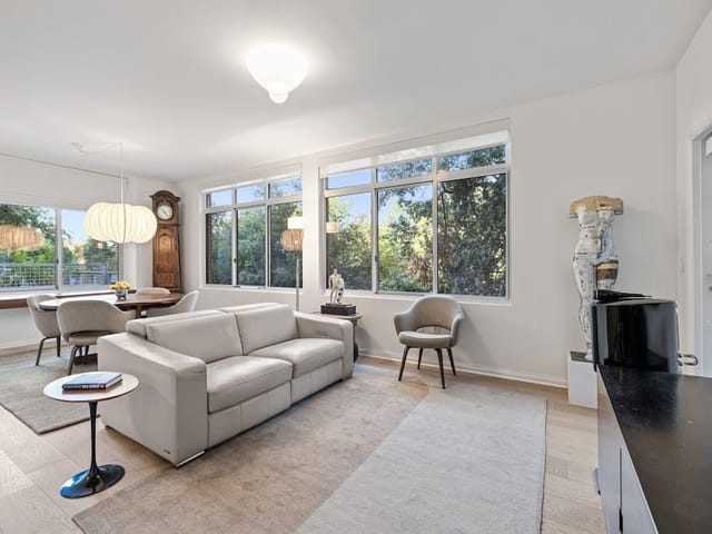 54 Rainey St Unit #322