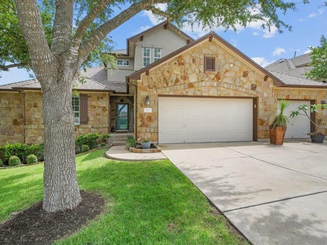 540 Manchester LN