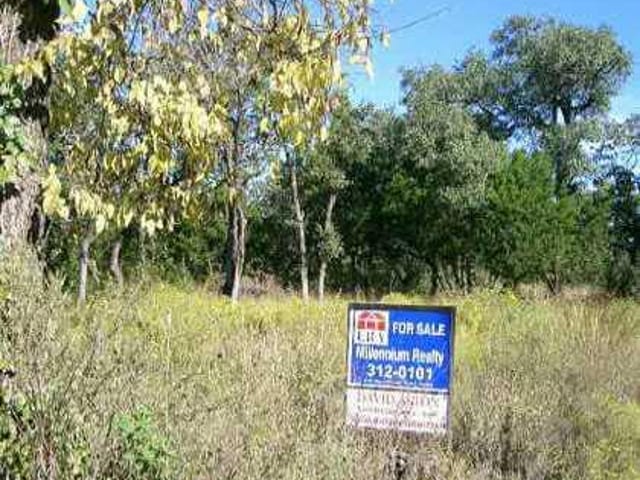 540 Oaks RD