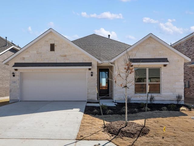 540 Redding WAY