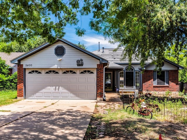 5400 Lark Creek Dr