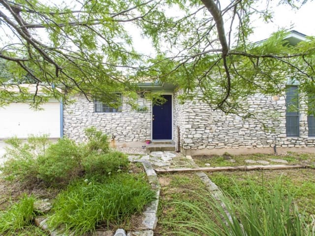 5401 Salem Walk Dr
