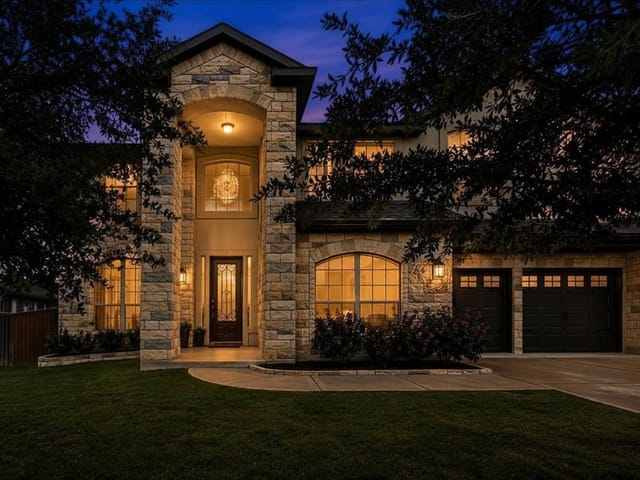 5404 Castana Bnd