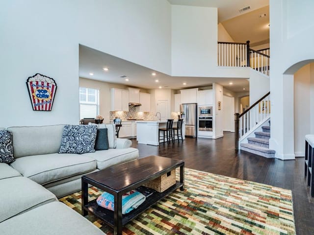 5405 Castana BND