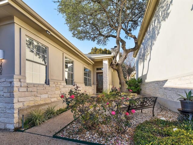 5406 Courtyard Dr