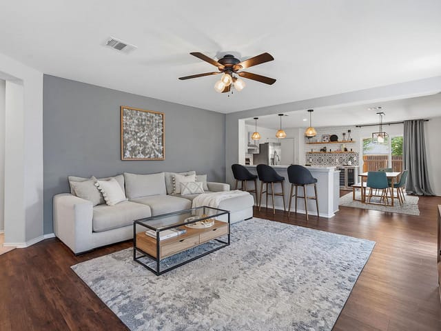 5407 Viewpoint DR