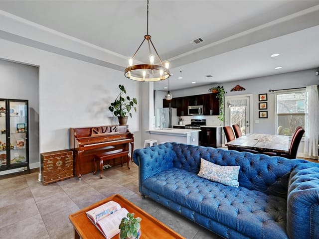 5408 Gooding Dr