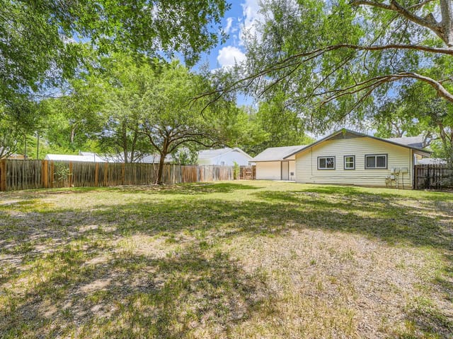 5408 Peppertree Pkwy