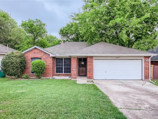5409 Hickory Dr