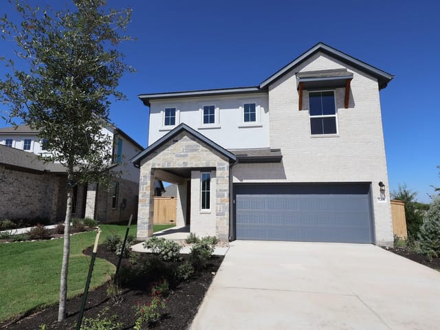 541 Bloomington Loop