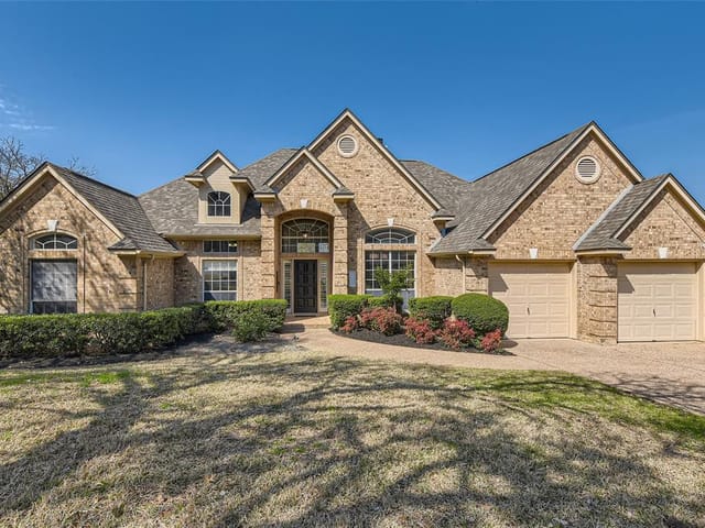 5418 Merrywing Cir