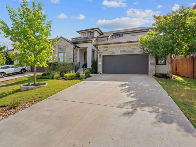 5421 Flowing Brook Cv