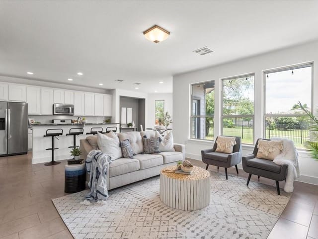 5421 Kara Dr