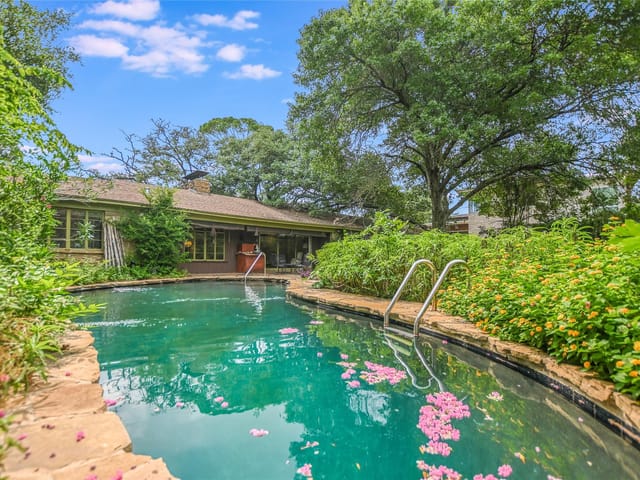 5424 Shoal Creek Blvd
