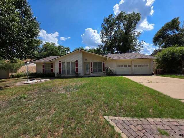 5427 Fairmont Cir
