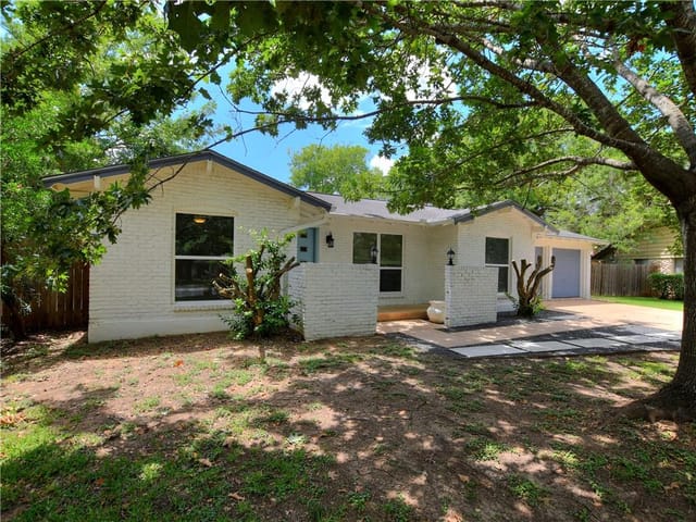 5433 Fairmont Cir