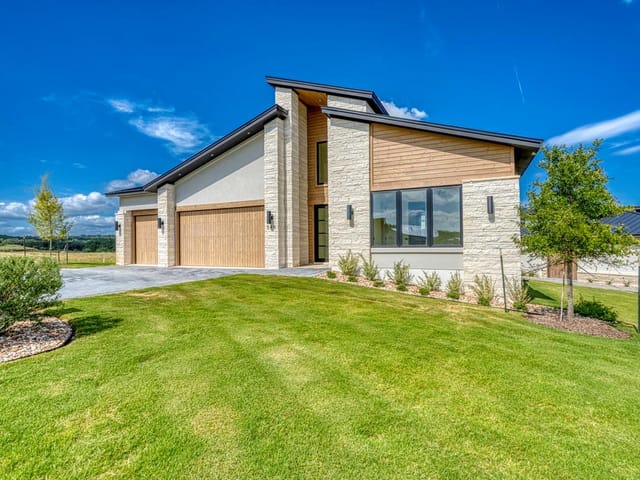 549 Mayapple DR