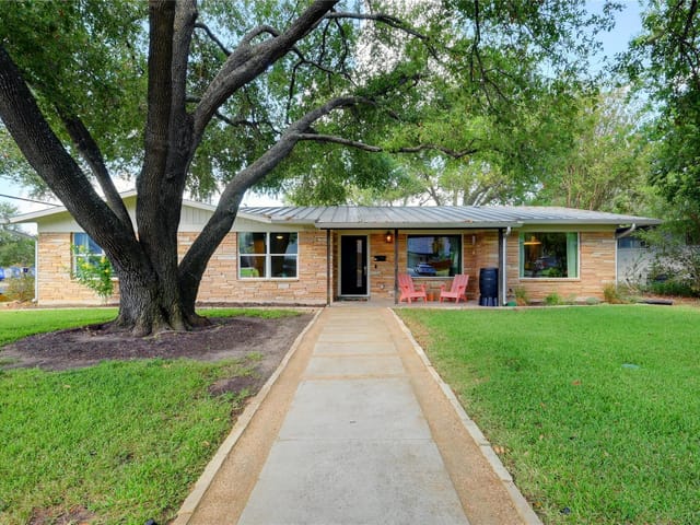 5500 Mapleleaf DR