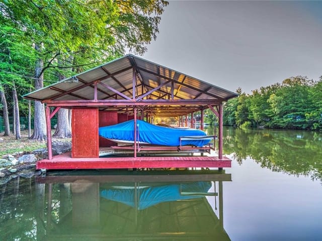 5500 N Scout Island Cir