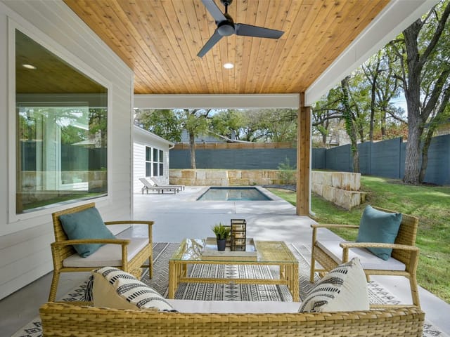 5505 Emerald Forest Dr