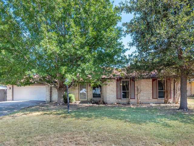 5505 Pendleton LN