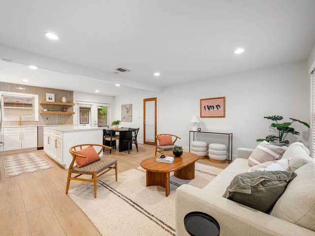 5506 Duval St