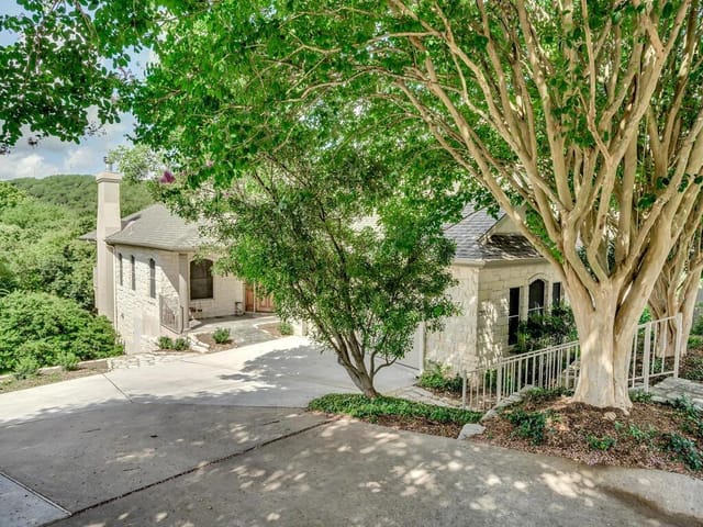 5509 OAKWOOD Cv Unit #A