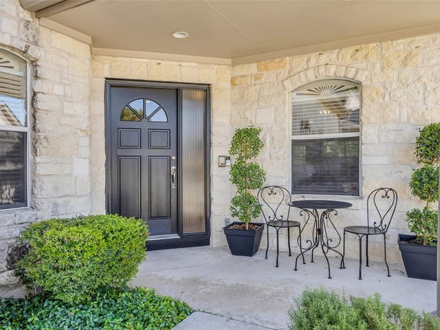 5511 Oakwood CV Unit #B