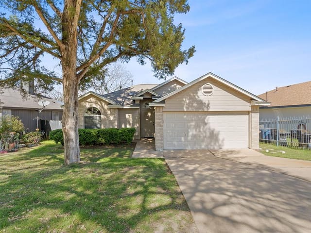 5512 LARK CREEK Dr