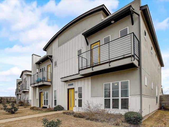 5513 Charles Merle Dr Unit #25