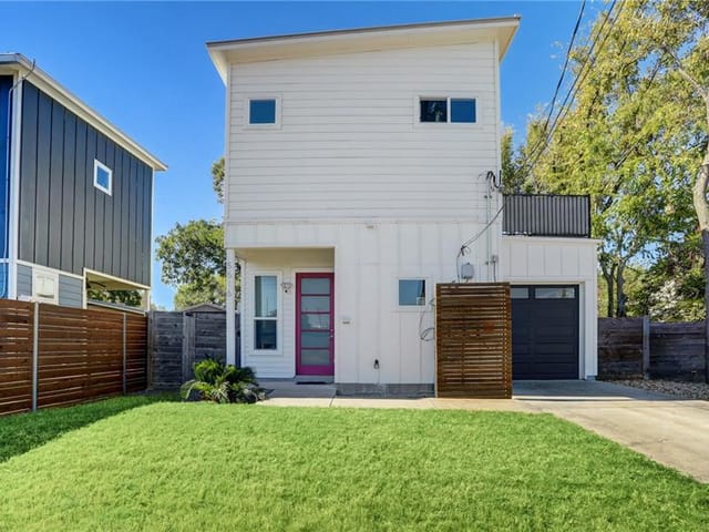 5516 Duval St Unit #B