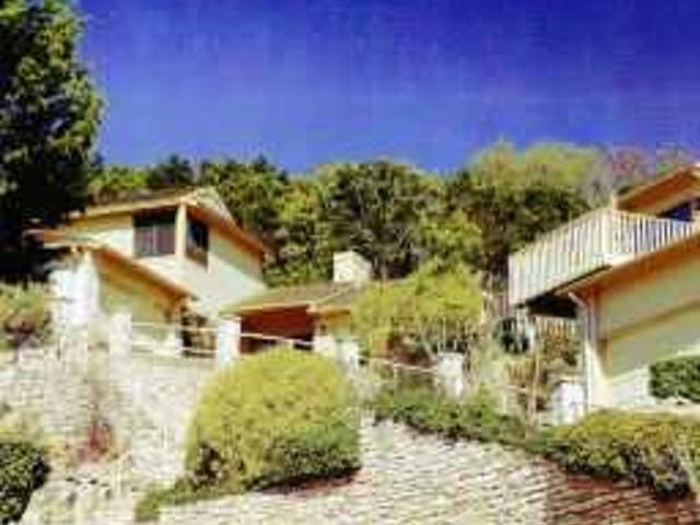 5517 OAKWOOD Unit #8
